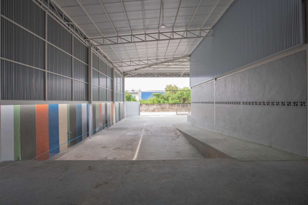 โกดังสร้างใหม่ให้เช่า 800ตรม – ซอยร่มเกล้า 23 – รูปที่ 2