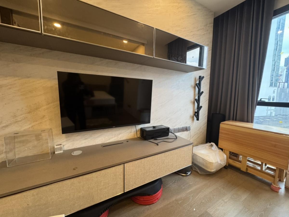 FOR RENT Ashton Chula 32.5sq.m. 25,000bath/M  Tel/Line : 0646428664 K.Phat