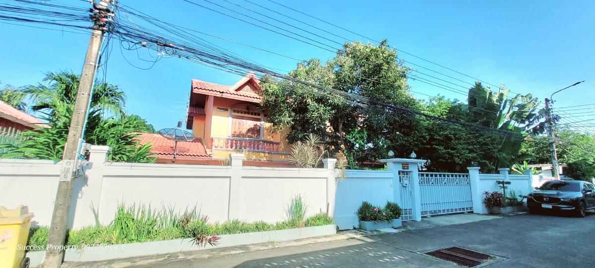 ขายบ้านเดี่ยว 2 ชั้น บ้านสร้างใหม่ หมู่บ้านสุขใจ สุขุมวิท 101/1 วชริธรรมสาธิตซอย 43 ใกล้ Ture Digital Park บ้านสวยพร้อมอยู่ 3นอน 3น้ำ 2จอดรถ ขาย 9.2 ล้าน มีสวนและห้องชั้นล่าง 94 ตรว. ขายบ้านเดี่ยว 2 ชั้น บ้านสร้างใหม่ หมู่บ้านสุขใจ สุขุมวิท 101/1 วชริธรรมสาธิตซอย 43 ใกล้ Ture Digital Park บ้านสวยพร้อมอยู่ 3นอน 3น้ำ 2จอดรถ ขาย 9.2 ล้าน มีสวนและห้องชั้นล่าง 94 ตรว.