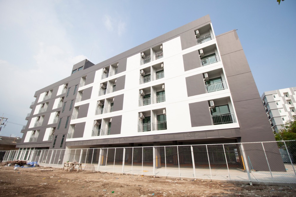 Urgent Sale! Apartment in Mahachai, Samut Sakhon Urgent Sale! Apartment in Mahachai, Samut Sakhon