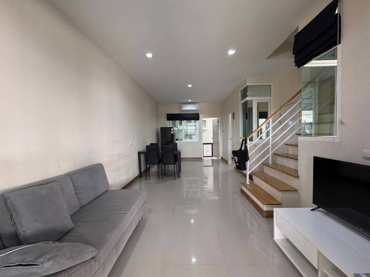 ให้เช่า ทาวน์เฮ้าส์ 2 ชั้น   โกลเด้นท์ทาวน์ 2  อ่อนนุช ลาดกระบัง – รูปที่ 2
