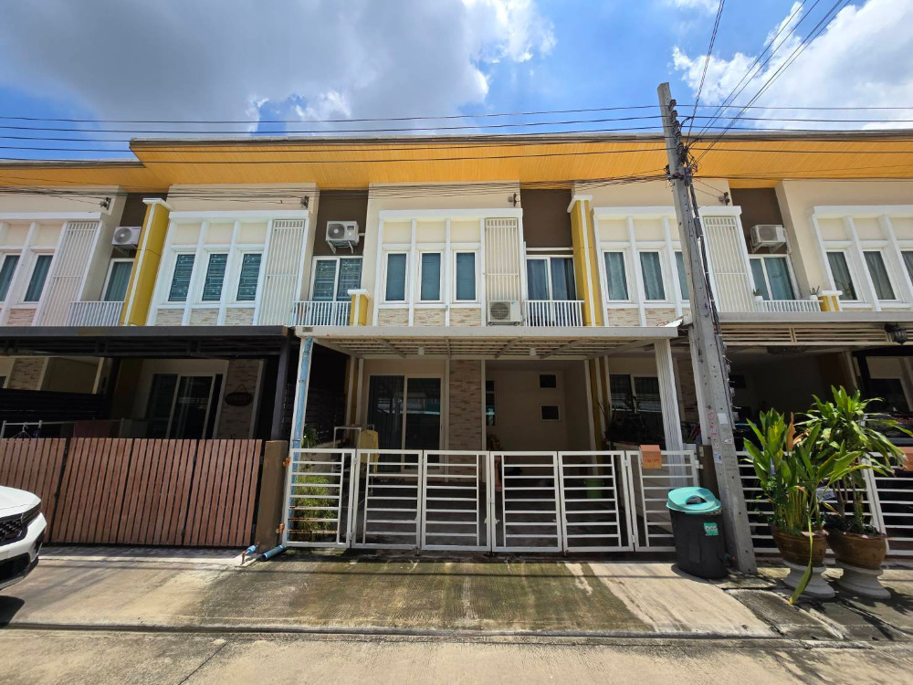For rent: 2-storey townhouse, Golden Town 2, On Nut, Lat Krabang For rent: 2-storey townhouse, Golden Town 2, On Nut, Lat Krabang