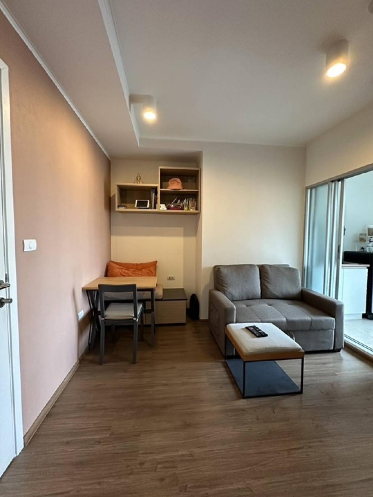 For rent: U Delight @ Talat Phlu Station, near BTS Talat Phlu, wall attached to one other room, corner room, extra large size, never rented out For rent: U Delight @ Talat Phlu Station, near BTS Talat Phlu, wall attached to one other room, corner room, extra large size, never rented out