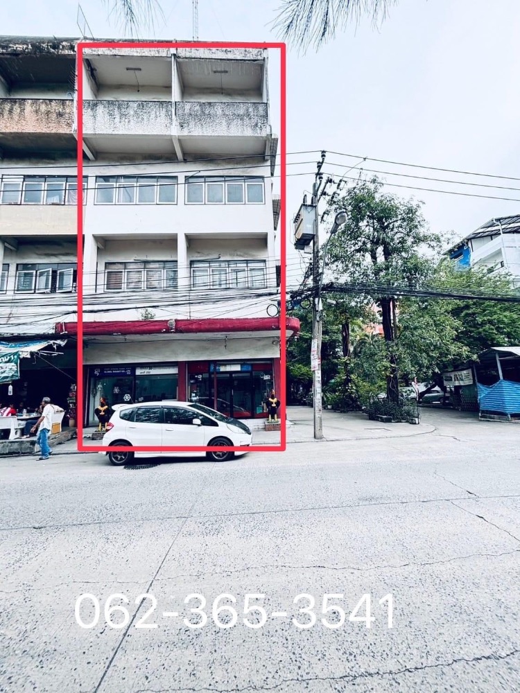 Commercial building for sale, 5 floors, Ramkhamhaeng 2 Bangna (Ramkhamhaeng 2 Bangna), size 29 square wah, has a roof terrace, good location, near Ramkhamhaeng University 2, Number One Market, Ramkhamhaeng 2
