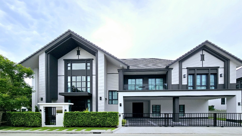 For Sales with tenant : Luxury House at The City Bangna 2 with full decoration, 580 sq.m., 5 BDR near Mega Bangna