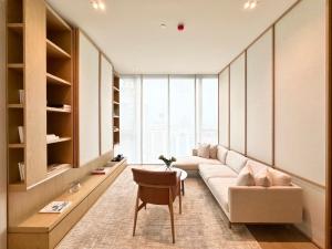 Super Luxury Condo in the heart of Thonglor 🔥The Strand Thonglor (1 bedroom, 53 sq m.) only 18.9 MB!! Tel.0922635410 (Earth)