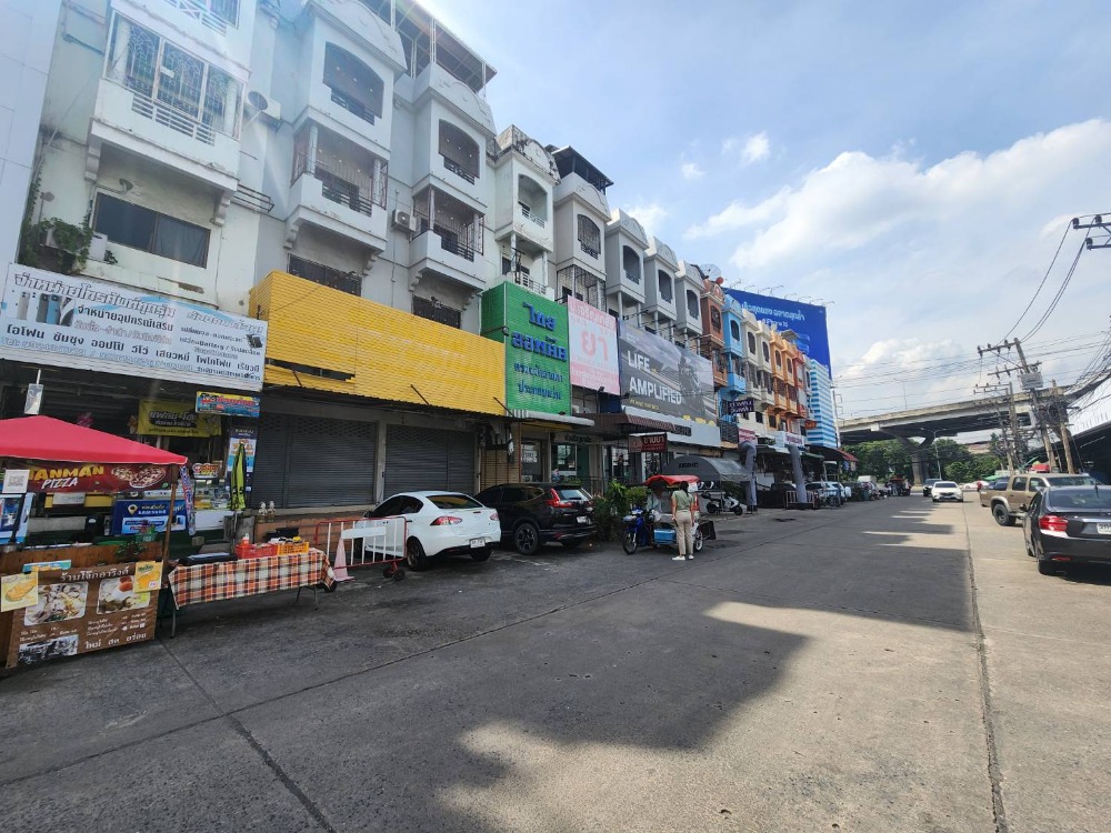 อาคารพาณิชย์ 2 คูหา 4 ชั้น ซ.พหลโยธิน 72 ต.คูคต อ.ลำลูกกา จ.ปทุมธานี (ทำเลมุมดี ข้างเซียร์รังสิต เนื้อที่ 41.52 ตารางวา) อาคารพาณิชย์ 2 คูหา 4 ชั้น ซ.พหลโยธิน 72 ต.คูคต อ.ลำลูกกา จ.ปทุมธานี (ทำเลมุมดี ข้างเซียร์รังสิต เนื้อที่ 41.52 ตารางวา)