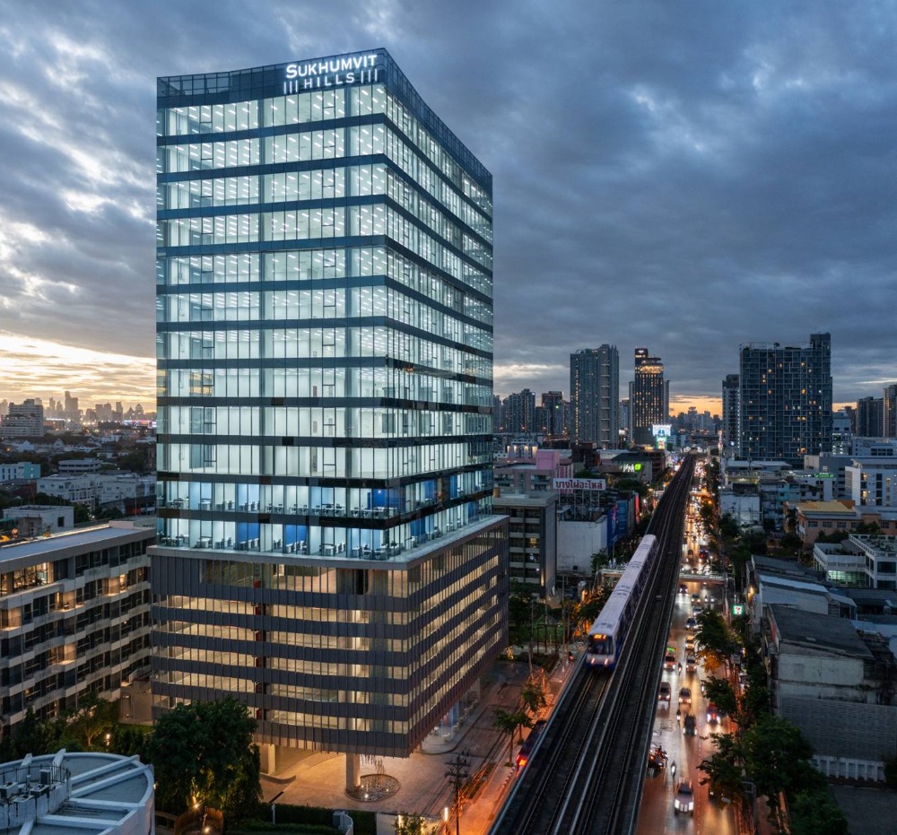 อาคารสุขุมวิท ฮิลล์ ( Sukhumvit Hills ) สำนักงานให้เช่าติดถนนสุขุมวิท ใกล้สถานีรถไฟฟ้า BTS อ่อนนุช และ BTS บางจาก 500 เมตร อาคารสุขุมวิท ฮิลล์ ( Sukhumvit Hills ) สำนักงานให้เช่าติดถนนสุขุมวิท ใกล้สถานีรถไฟฟ้า BTS อ่อนนุช และ BTS บางจาก 500 เมตร