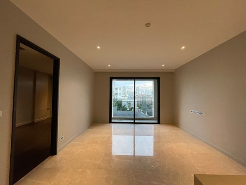 Luxury condo for sale, Thonglor Nivati ​​Residence, size 1 bedroom, 1 bathroom, usable area 71.26 sq m., spacious room, quiet, quality materials within the Hi-End level, convenient travel, surrounded by shops, leading restaurants, international schools. A