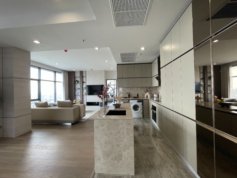 For sale, super luxury condo, Conner Ratchawithi, Penthouse room, 3 bedrooms, 3 bathrooms, usable area 173 sq m, fully furnished, with furniture and electrical appliances, convenient transportation, near BTS Ratchawithi and Siam Paragon. For sale, super luxury condo, Conner Ratchawithi, Penthouse room, 3 bedrooms, 3 bathrooms, usable area 173 sq m, fully furnished, with furniture and electrical appliances, convenient transportation, near BTS Ratchawithi and Siam Paragon.