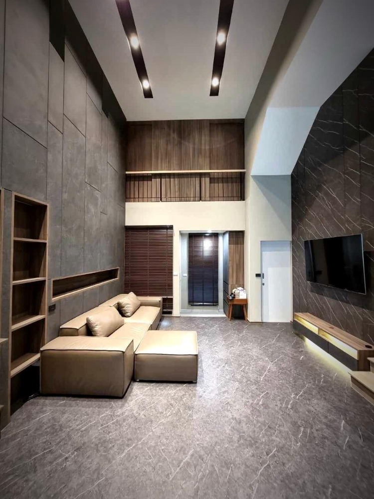 ❖ Ready to move in ❖ ทาวน์โฮม 3.5 ชั้น | 25.70 ตร.ว. 200.00 ตร.ม. | 3 ห้องนอน 2 ที่จอดรถ | ใกล้ Bangkok Prep (Inter) 9 นาที, Century อ่อนนุช 9 นาที, รพ.สุขุมวิท 13 นาที ❖ Ready to move in ❖ ทาวน์โฮม 3.5 ชั้น | 25.70 ตร.ว. 200.00 ตร.ม. | 3 ห้องนอน 2 ที่จอดรถ | ใกล้ Bangkok Prep (Inter) 9 นาที, Century อ่อนนุช 9 นาที, รพ.สุขุมวิท 13 นาที
