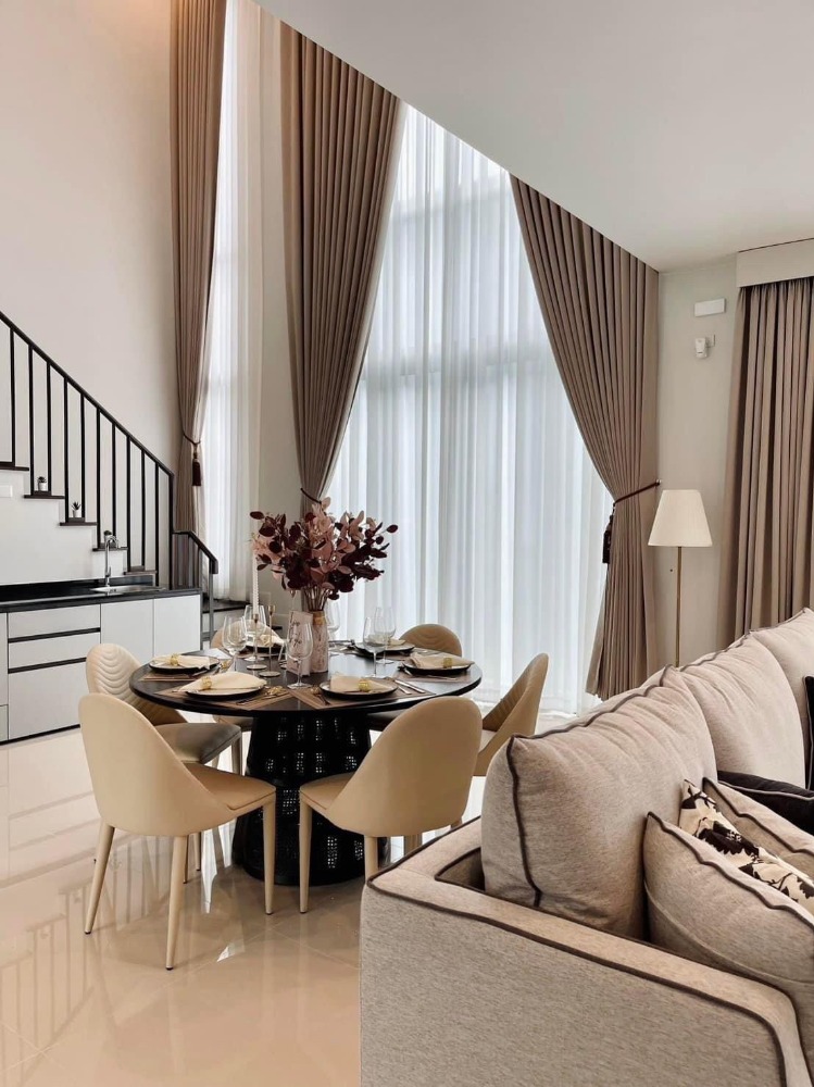 ❖ Type Ablaze ❖ บ้านเดี่ยว 2 ชั้น | 83.20 ตร.ว. 294.00 ตร.ม. | 4 ห้องนอน 4 ห้องน้ำ | ใกล้ ลิตเติ้ลวอล์ค กรุงเทพกรีฑา 5 นาที, มาร์เก็ตเพลส กรุงเทพกรีฑา 8 นาที, โรงเรียนนานาชาติเวลลิงตัน 9 นาที – รูปที่ 3