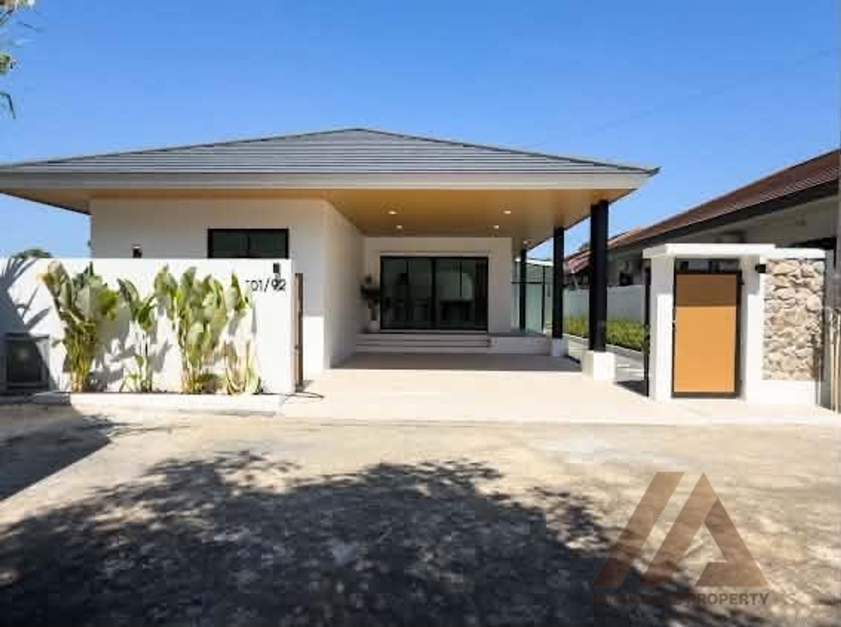 Single house, Pa Khlok zone, Thalang. Single house, Pa Khlok zone, Thalang.