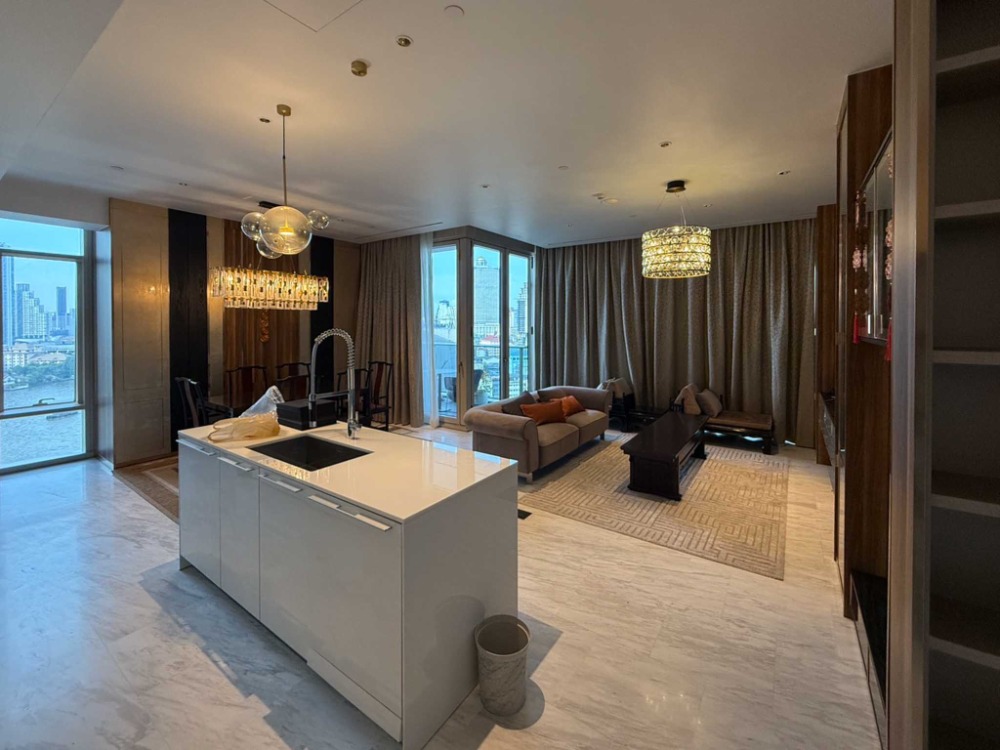 Four Seasons - Luxurious 3 Beds Condo for Rent! Four Seasons - Luxurious 3 Beds Condo for Rent!