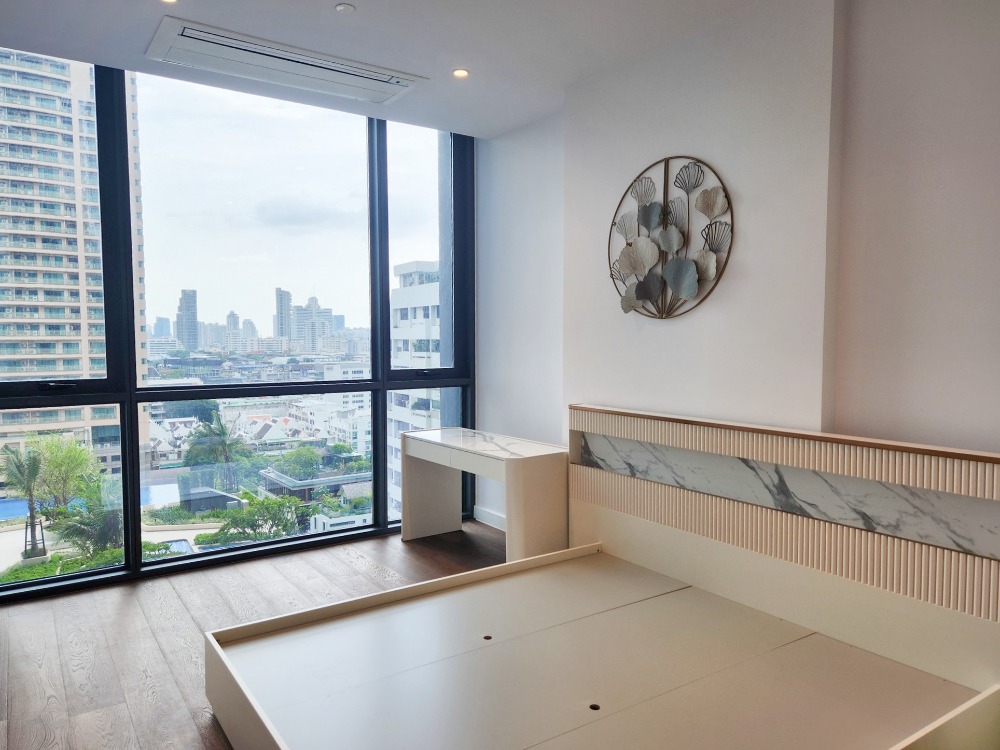 ♦ Super Luxury ♦ ชั้น 10+ 93.00 ตร.ม. | 2 ห้องนอน วิวสระว่ายน้ำ | คอนโดใกล้ MRT ลุมพินี 1 นาที, โรงเรียนเซนต์โยเซฟคอนเวนต์ 2 นาที, สีลมคอมเพล็กซ์ 2 นาที, One Bangkok 3 นาที, สวนลุมพินี 6 นาที – รูปที่ 4
