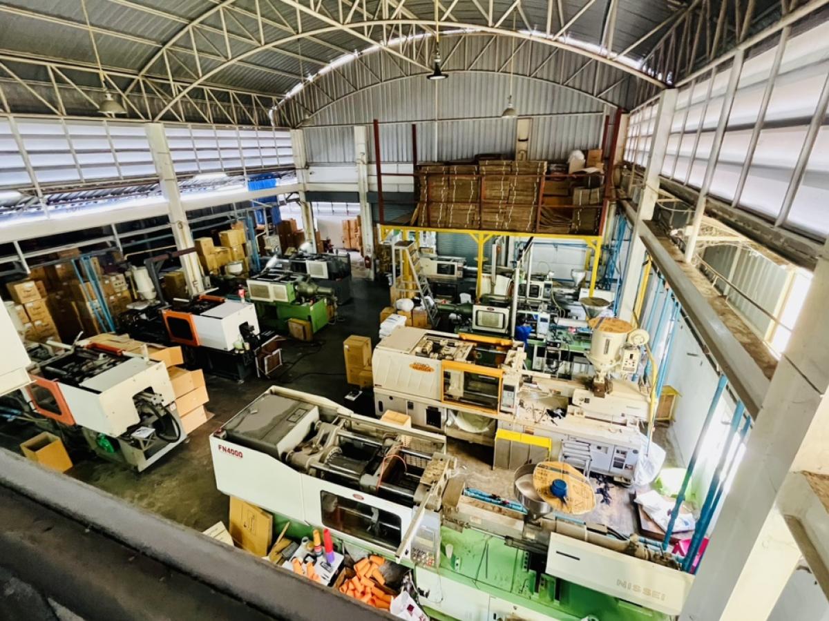 Earn an average of 3 million per month. Sell a plastic molding factory business with a customer base. Sell because I want to retire. Soi Pracha Uthit 76. Who will be lucky?