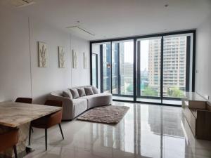 ♦ Super Luxury ♦ ชั้น 10+ 93.00 ตร.ม. | 2 ห้องนอน วิวสระว่ายน้ำ | คอนโดใกล้ MRT ลุมพินี 1 นาที, โรงเรียนเซนต์โยเซฟคอนเวนต์ 2 นาที, สีลมคอมเพล็กซ์ 2 นาที, One Bangkok 3 นาที, สวนลุมพินี 6 นาที
