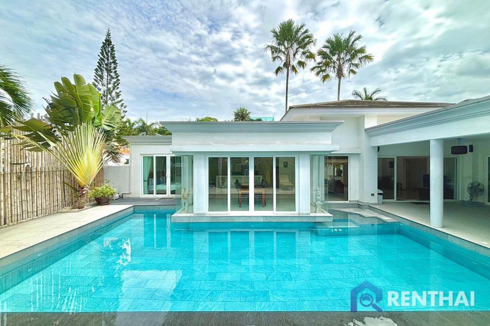 Modern pool villa in a luxury village Modern pool villa in a luxury village