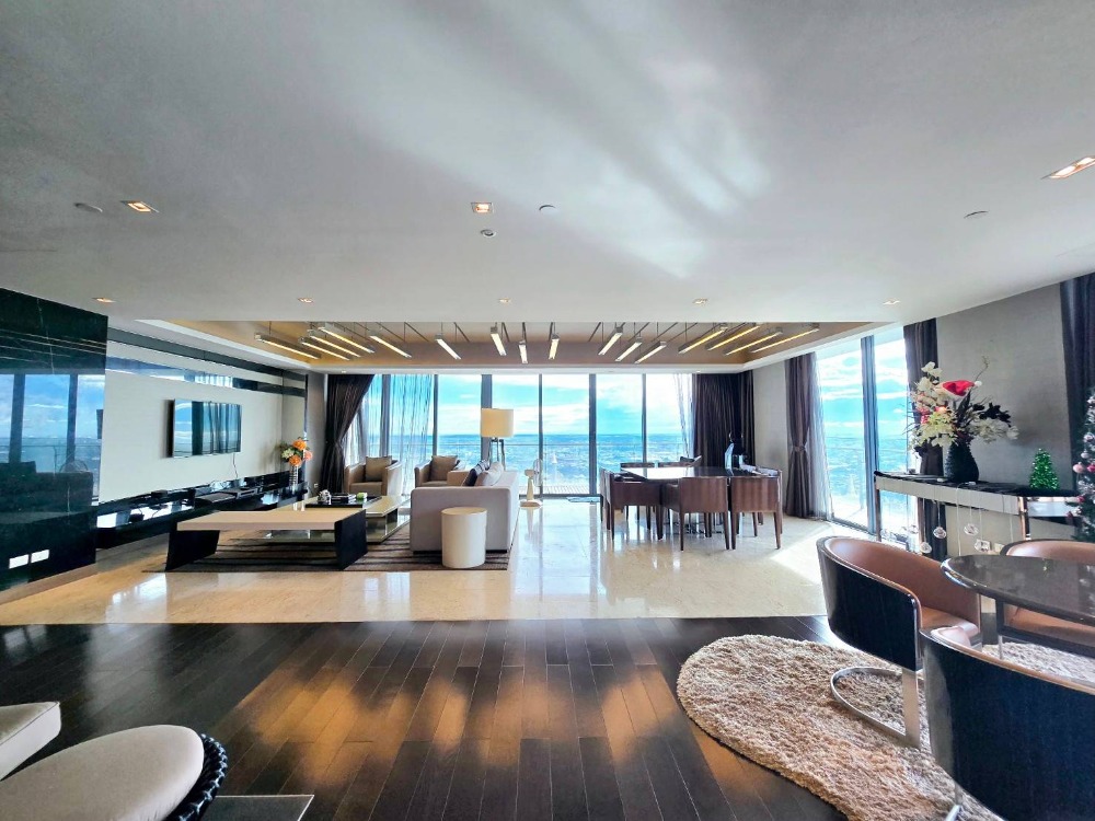 ● Best view ● Penthouse 50+ floor 341.00 sq.m. | 3 bedrooms 5 bathrooms | near Central Rama 3 7 mins, Terminal 21 Rama 3 16 mins ● Best view ● Penthouse 50+ floor 341.00 sq.m. | 3 bedrooms 5 bathrooms | near Central Rama 3 7 mins, Terminal 21 Rama 3 16 mins
