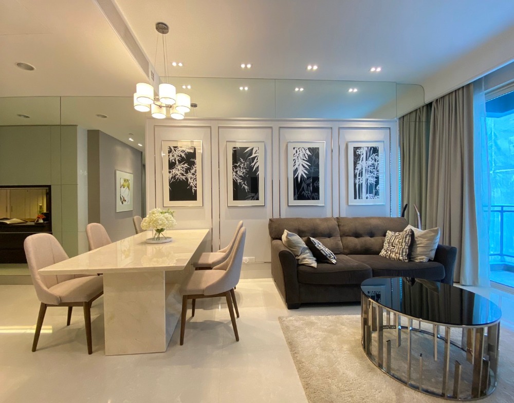 2 bedroom condo rental at Q Langsuan, complete decoration Near Lumphini Park Surrounded by department stores near BTS Chidlom
2 bedroom condo rental at Q Langsuan, complete decoration Near Lumphini Park Surrounded by department stores near BTS Chidlom