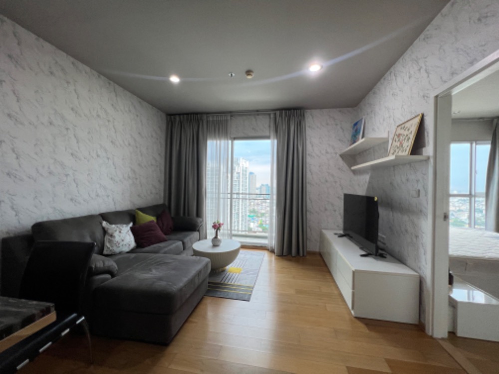 for rent Hive sathorn 1 bed nice room☘️❤️🌈