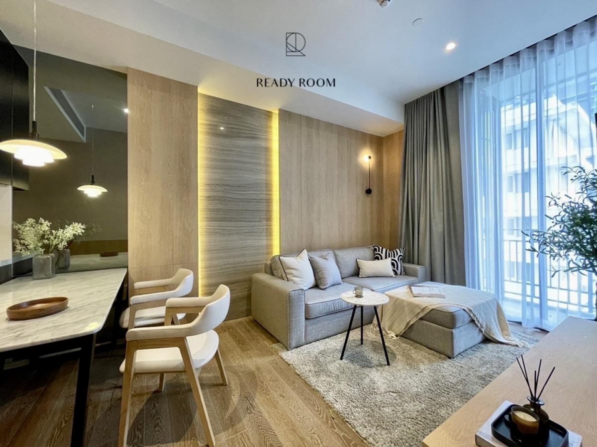 📢👇 Sell with tenant til  7 November 25Muniq Langsuan , just across the street to Lumpini park, walkable to popular community at this time, Velaa community mall, near new big project ONE Bangkok
