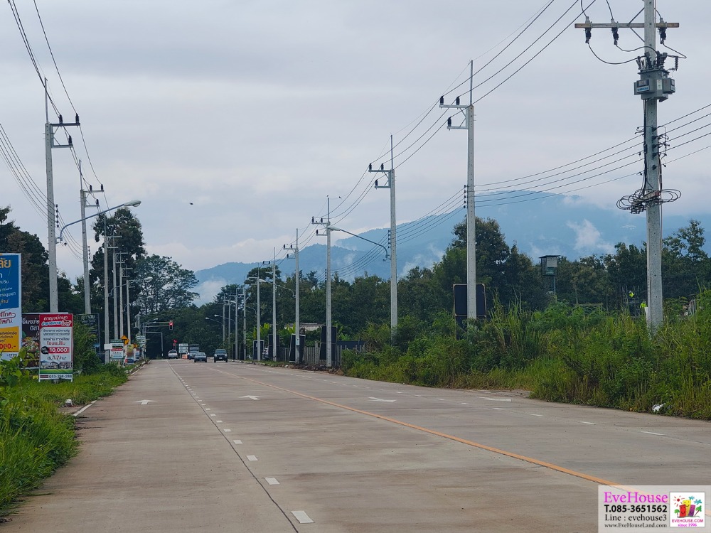 ขายที่ดินติดถนน แม่ริม เชียงใหม่ 13-0-29 ไร่ ใกล้สี่แยกศรีบุญเรือง สนามกอล์ฟซัมมิท กรีนวัลเล่ย์ , วัดป่าดาราภิรมย์ หน้ากว้างติดถนน 76 เมตร ลึก 268 เมตร ตารางวาละ 35,000 บาท รวม 183,015,000 บาท