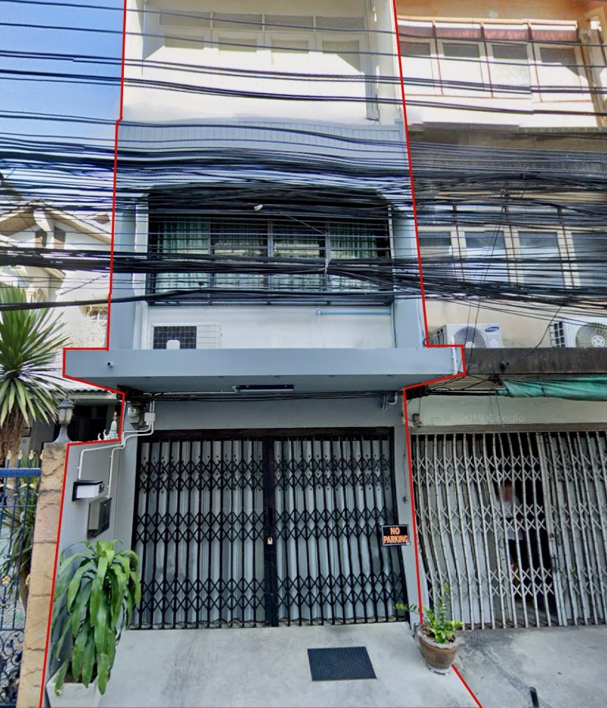 Commercial building for rent, 3 floors, 1 unit, renovated, near MRT Cultural Center/Huai Khwang Commercial building for rent, 3 floors, 1 unit, renovated, near MRT Cultural Center/Huai Khwang