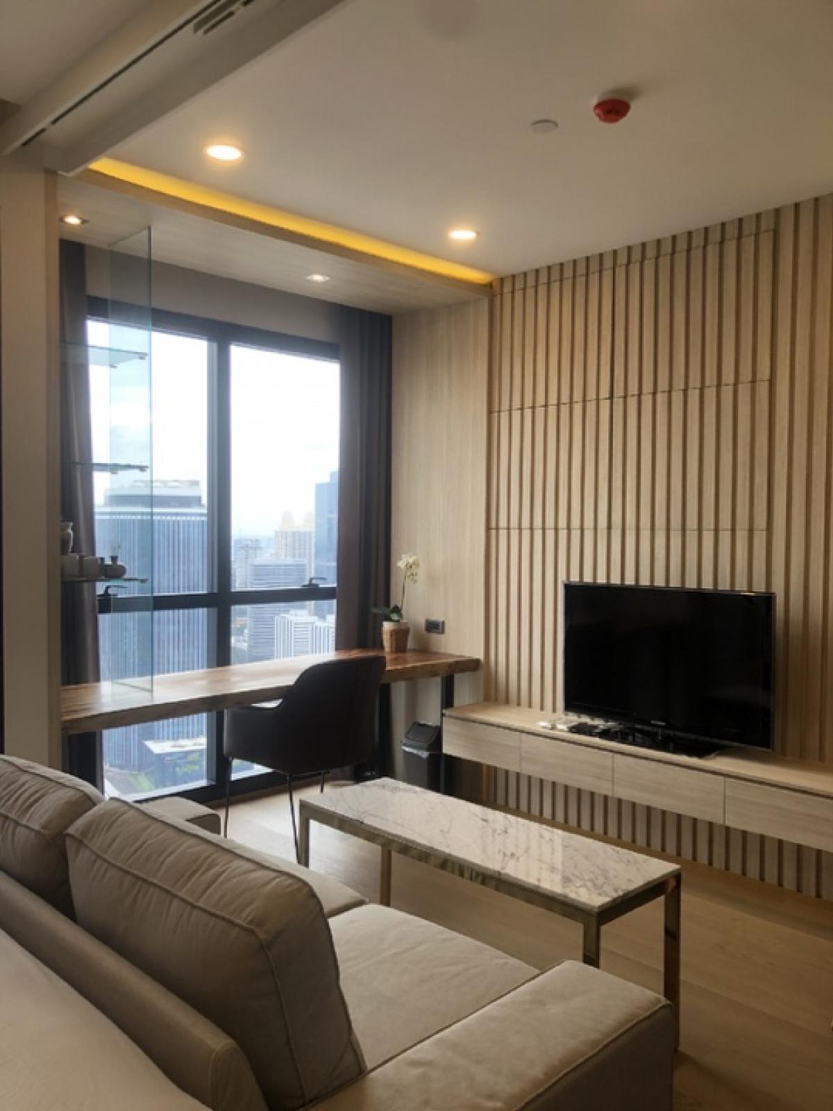 Ashton Chula 1 bedroom 32.5sqm very high floor for rent only 27,000 please contact 0816878954