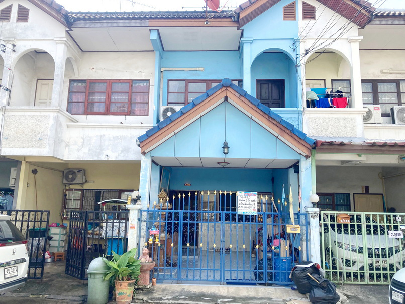 🚩H1217 Townhouse for sale, 16 square wah, Jinda Town Village, good location near fresh market, Soi Khubon 27, Intersection 58 (Ram Intra Km. 8) 🚩H1217 Townhouse for sale, 16 square wah, Jinda Town Village, good location near fresh market, Soi Khubon 27, Intersection 58 (Ram Intra Km. 8)