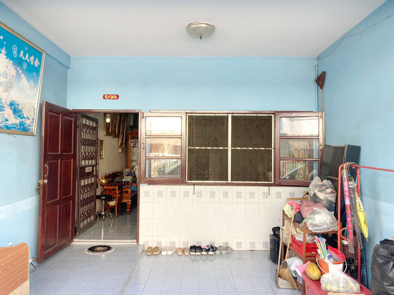 🚩H1217 Townhouse for sale, 16 square wah, Jinda Town Village, good location near fresh market, Soi Khubon 27, Intersection 58 (Ram Intra Km. 8) – รูปที่ 3
