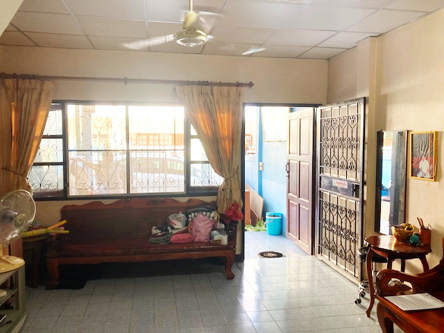 🚩H1217 Townhouse for sale, 16 square wah, Jinda Town Village, good location near fresh market, Soi Khubon 27, Intersection 58 (Ram Intra Km. 8) – รูปที่ 4