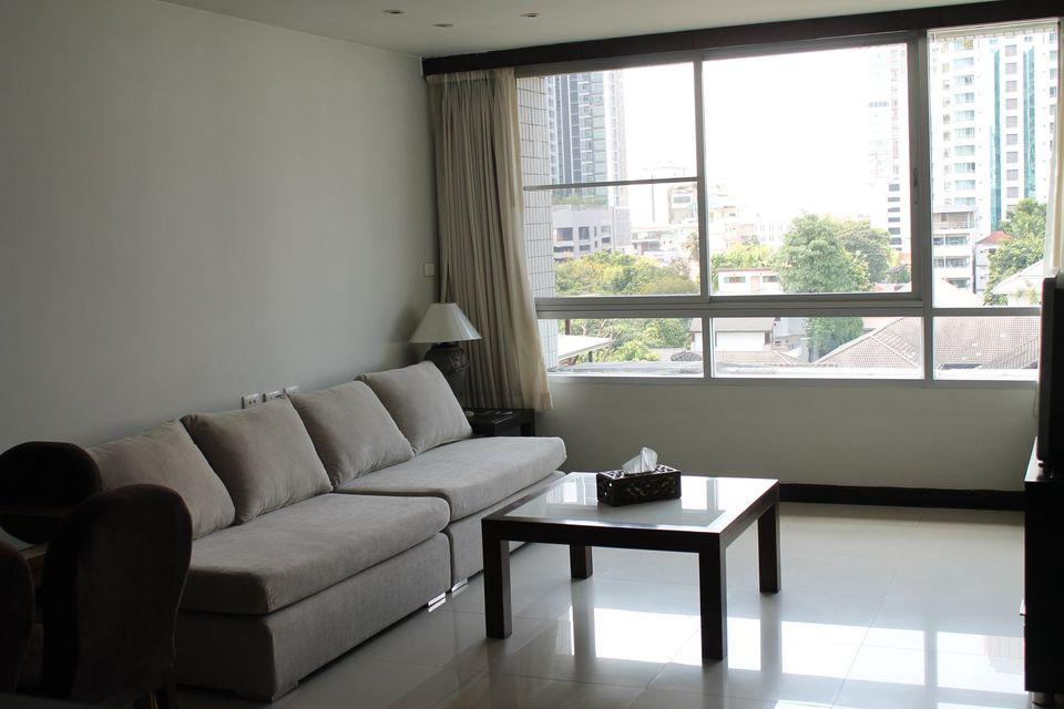 1 bedroom large apartment, 75 sq m, small pets allowed, Sathorn-Narathiwat Road, 10 minutes walk, BTS Chong Nonsi