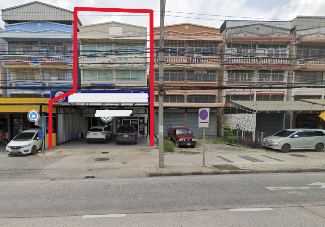Urgent sale, commercial building, Chaokhunthahan intersection, 3.5 floors, on main road, 46 sq m. Urgent sale, commercial building, Chaokhunthahan intersection, 3.5 floors, on main road, 46 sq m.