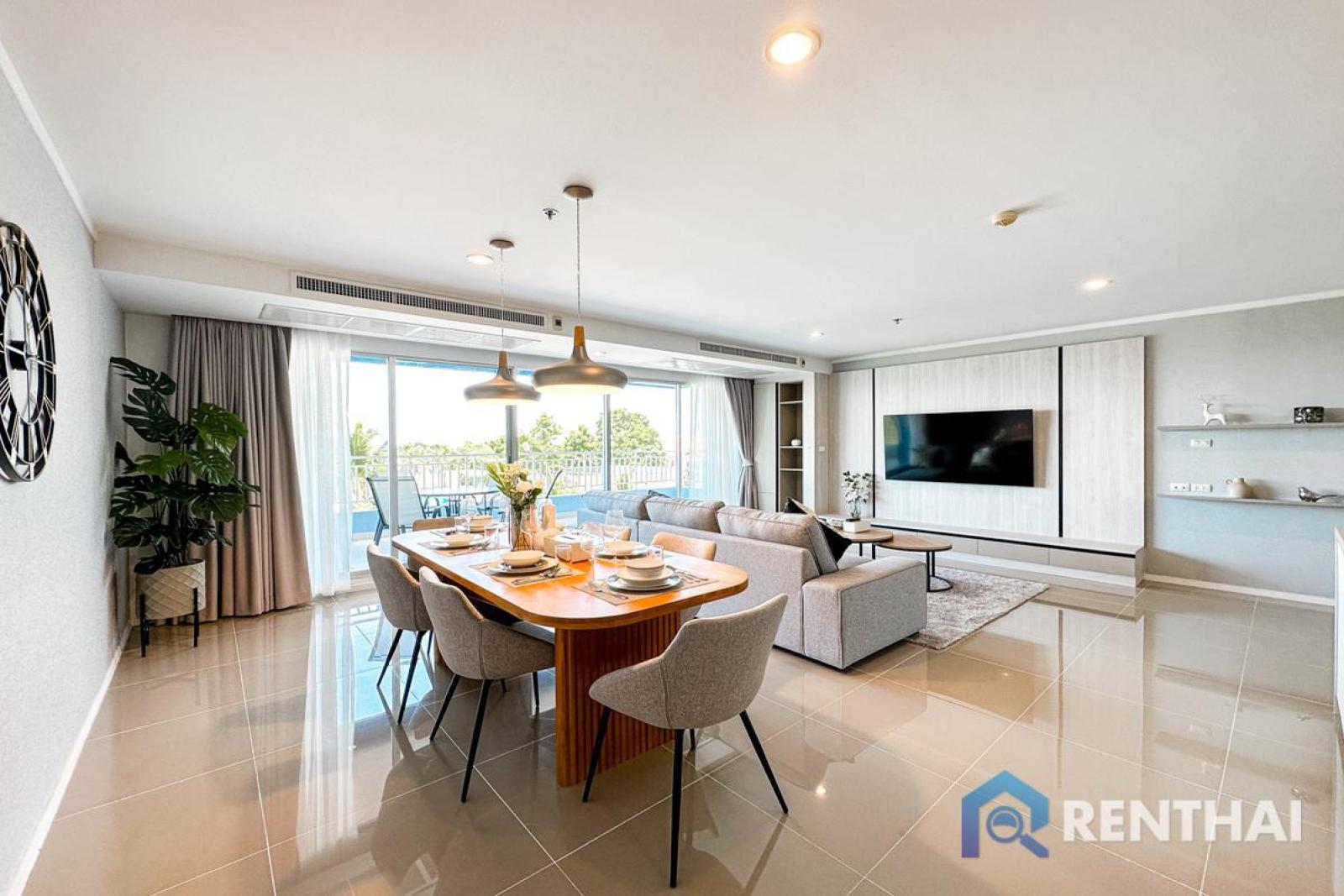 Lumpini Park Beach Jomtien  3 bedroom 3 bathroom direct Sea view