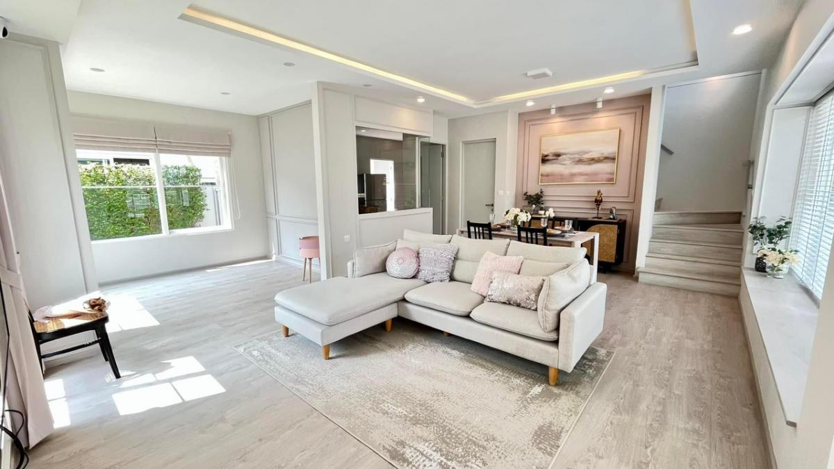 Brand new house near Mega Bangna for rent✨Greatest location in this area !! Amazing decoration🙌 Brand new house near Mega Bangna for rent✨Greatest location in this area !! Amazing decoration🙌