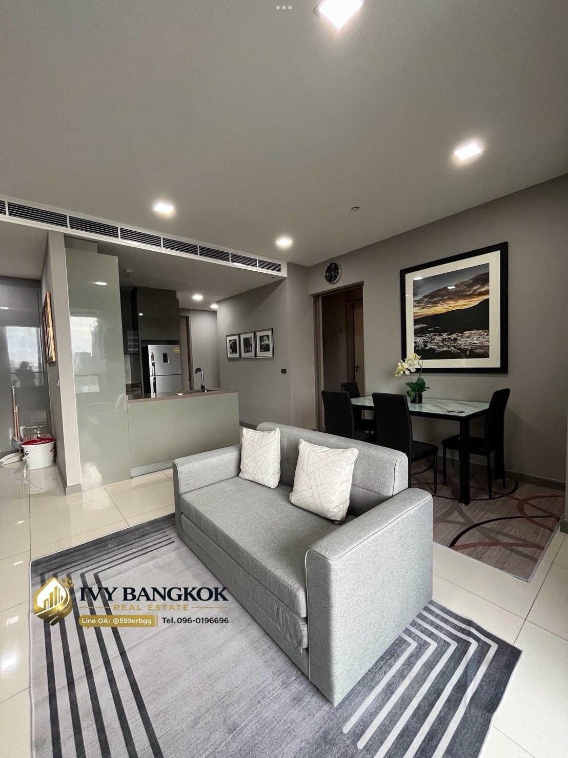 M SILOM – รูปที่ 2