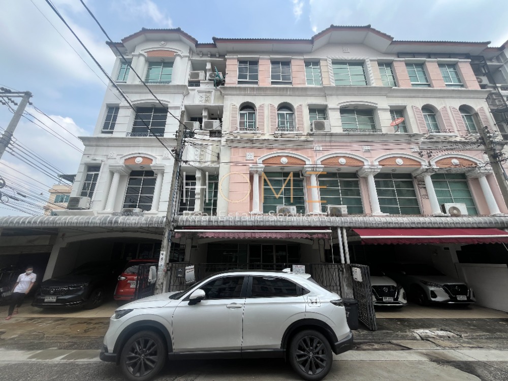 ทาวน์โฮม บ้านกลางเมือง พระราม 9 - ลาดพร้าว / 4 ห้องนอน (ขาย), Baan Klang Muang Rama 9 - Ladprao / Townhome 4 Bedrooms (FOR SALE) TPM163