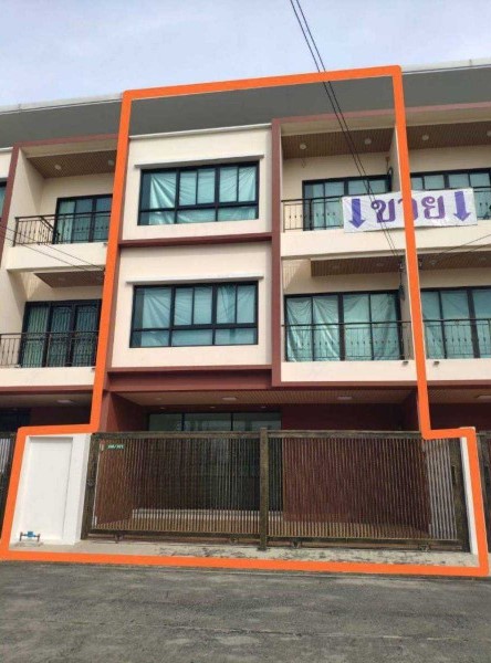 ขายทาวน์โฮม 3 ชั้น ใกล้ถนนประเสริฐมนูกิจ 100 ขายทาวน์โฮม 3 ชั้น ใกล้ถนนประเสริฐมนูกิจ 100