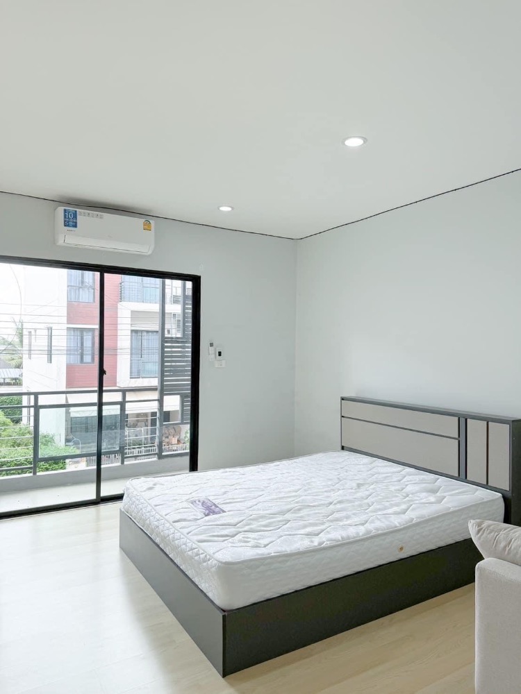 P-2630 ขาย ! ทาวน์โฮม ไอฟีล บางนา บ้านพร้อมอยู่ ใกล้เมกะบางนา