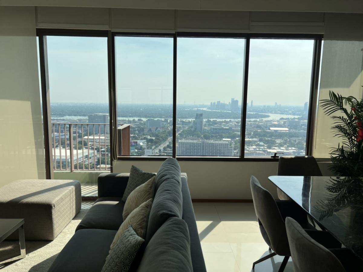 The Emporio Place 3 BR + 1 Maid Rm & 5 Bathrooms with Balcony, High floor 37 130k