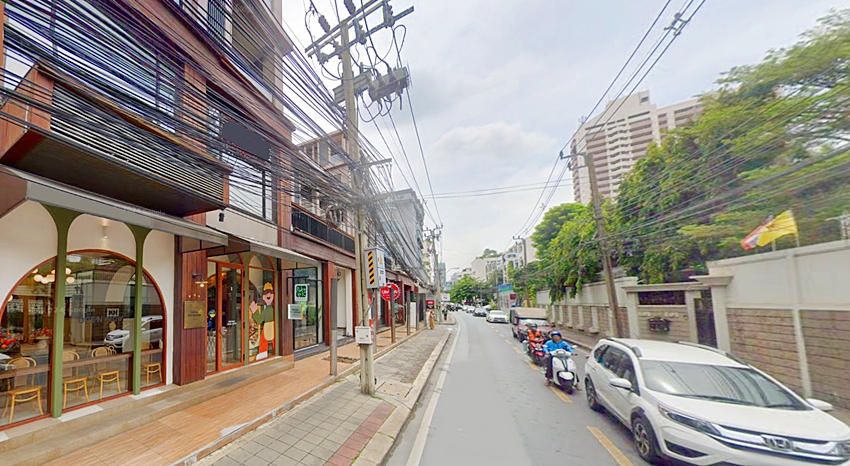 Retail Space 143-767 sqm in Phrom Phong For Rent Retail Space 143-767 sqm in Phrom Phong For Rent