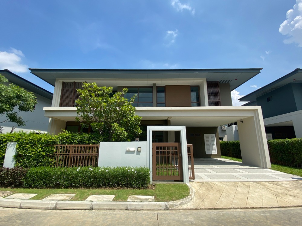 ✅ Setthasiri Phahon-Watcharapol, large new house