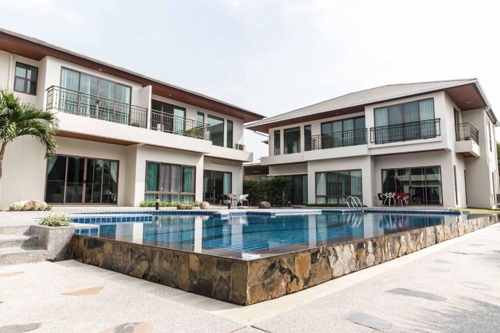 Luxury single house 12bedroom for rent