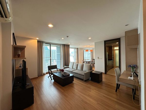  For rent!✨Modern unit 3bedroom Huge size and Fully furnished, Good location in heart of thonglor