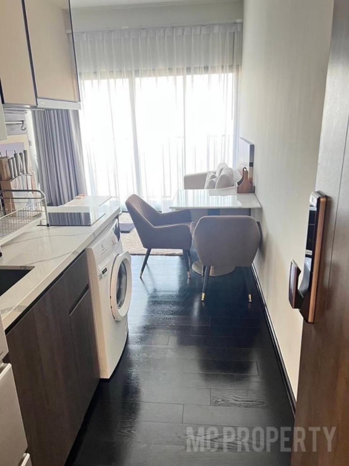 Park Origin Thonglor 2bedroom 45sqm very high 40floor+++ for rent only 60,000 please contact 0816878954 Park Origin Thonglor 2bedroom 45sqm very high 40floor+++ for rent only 60,000 please contact 0816878954