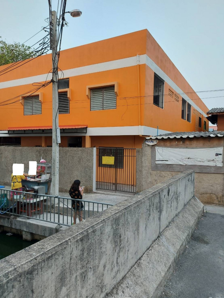 Sell 2 -story dormitory, 17 bedrooms, 17 bathrooms, near Khema Market, Opposite Yothin Burana School Sell 2 -story dormitory, 17 bedrooms, 17 bathrooms, near Khema Market, Opposite Yothin Burana School