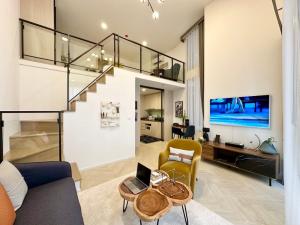 ✨Siamese Rama 9 (Landmark @MRTA Station)✨(1 ห้องนอน, 52 ตร.ม.) เพียง 6.1 MB เท่านั้น!! Tel.0922635410 (เอิร์ธ)