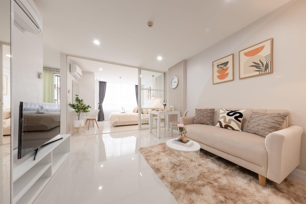 For sale: Elements Srinakarin (Elements Srinakarin), a condo with the most trees in this area. The trees filter PM dust well, good air, size 36.95 sq m., 3rd floor - balcony facing east, not hot in the summer - 1 bedroom, 1 bathroom, separate kitchen area For sale: Elements Srinakarin (Elements Srinakarin), a condo with the most trees in this area. The trees filter PM dust well, good air, size 36.95 sq m., 3rd floor - balcony facing east, not hot in the summer - 1 bedroom, 1 bathroom, separate kitchen area