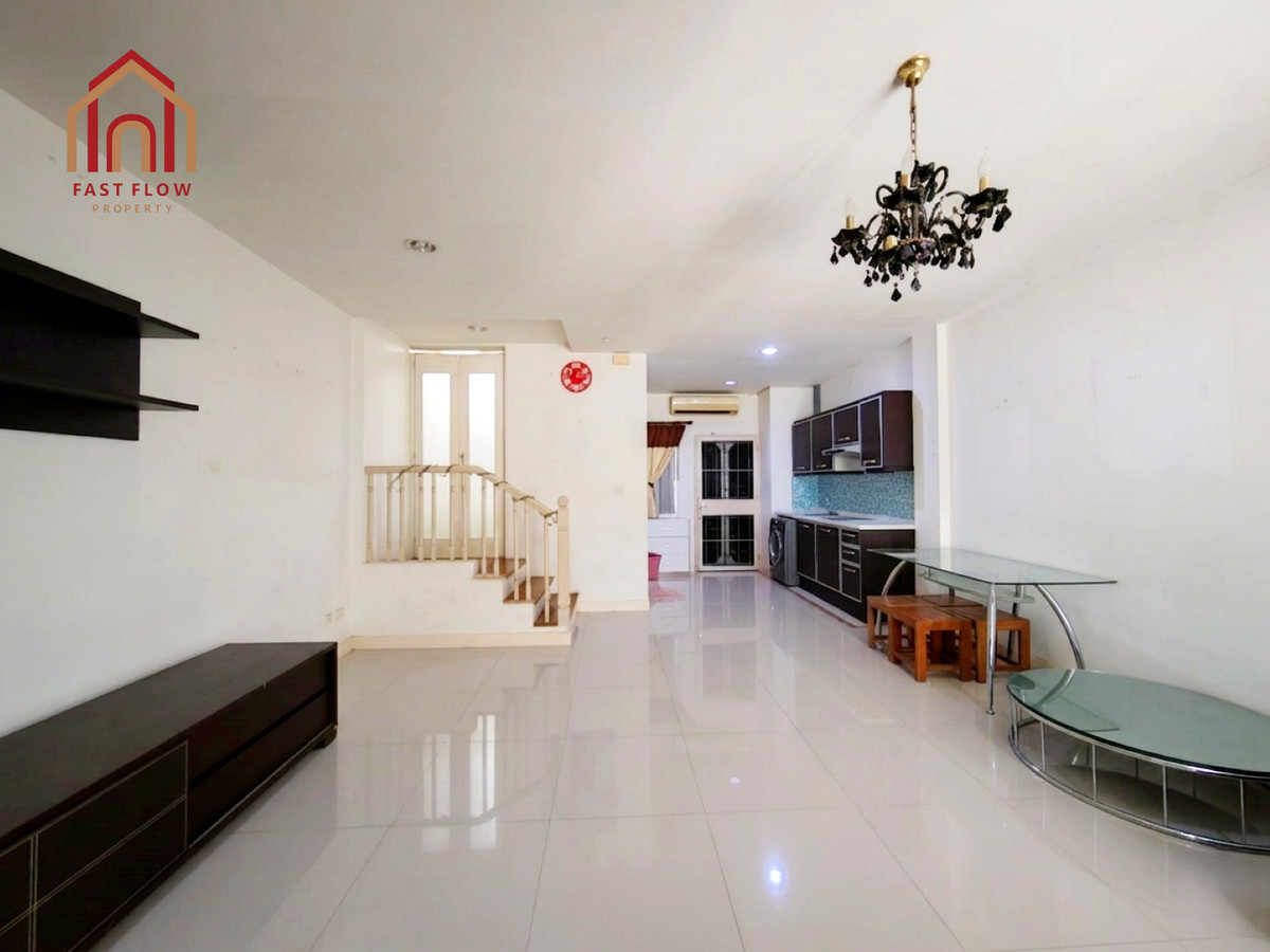 ขาย และให้เช่า ทาวน์โฮม 3 ชั้น ม.บ้านกลางเมือง สวิสทาวน์ เกษตร-นวมินทร์ ต่อเติมห้องครัว ซอยประเสริฐมนูญกิจ 25 เดินทางสะดวก เข้า-ออก ได้หลายทาง ใกล้รถไฟฟ้าสายสีชมพู สถานีรามอินทรา กม.9 IM – รูปที่ 3